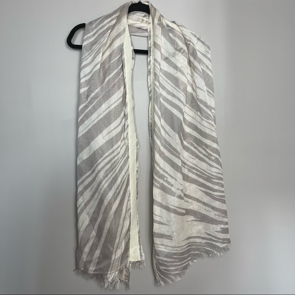 Tommy Bahama Lightweight Long Scarf Shawl Silk Wool Blend White Gray